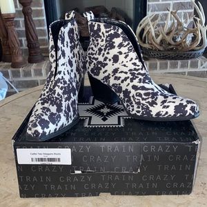 CRAZY TRAIN The Cattle Two Stepper Booties Size 6